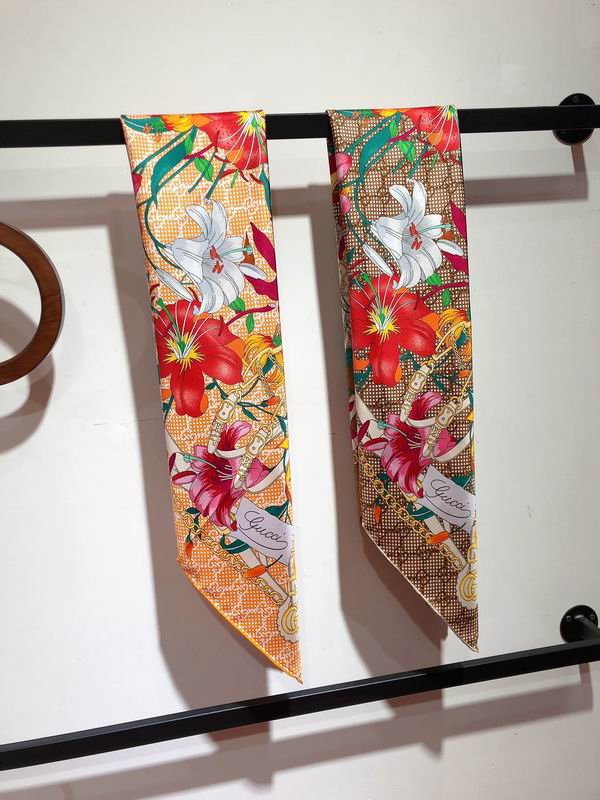 Gucci silk scarf 90X90cm E14